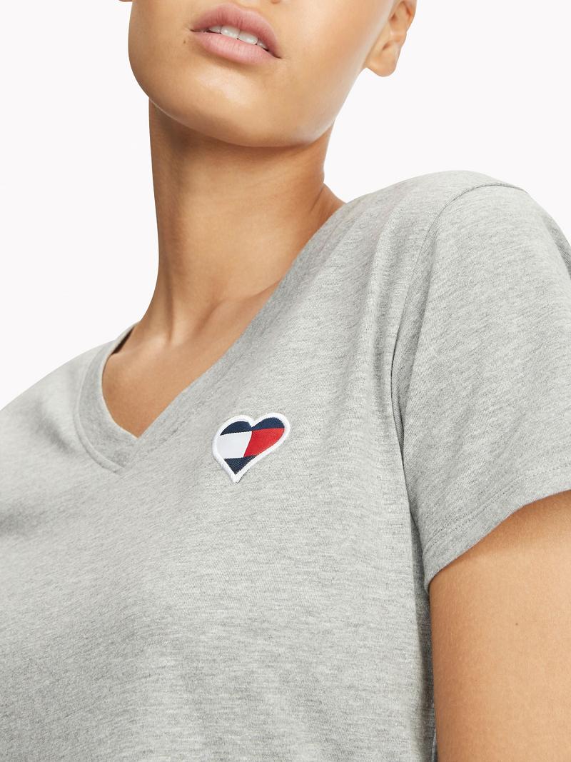 Camiseta Tommy Hilfiger Heart Sleep Grises | MX_W21454